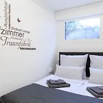 Relax-apartment Mit Indoor-pool, Sauna, Massagesessel Und Netflix شقة