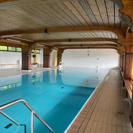 Relax-apartment Mit Indoor-pool, Sauna, Massagesessel Und Netflix