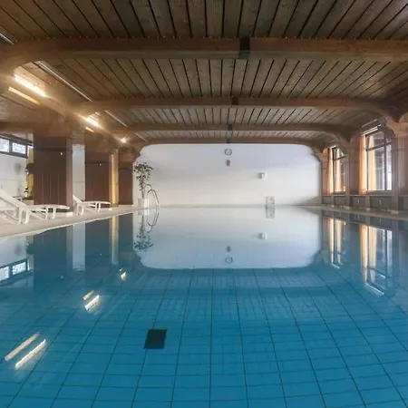 Relax-apartment Mit Indoor-pool, Sauna, Massagesessel Und Netflix شقة