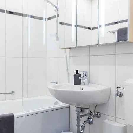 Relax-apartment Mit Indoor-pool, Sauna, Massagesessel Und Netflix Apartment *