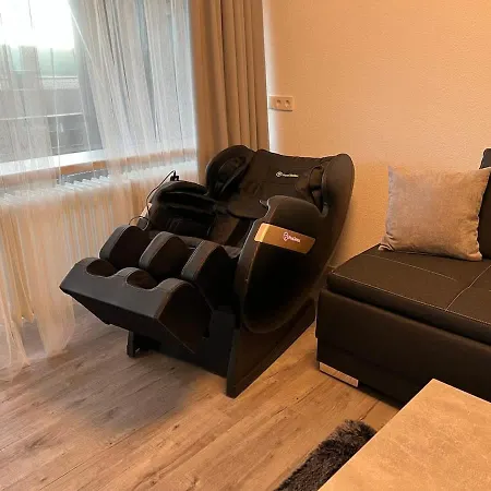 Relax-apartment Mit Indoor-pool, Sauna, Massagesessel Und Netflix דירה